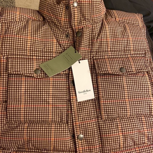 Men's Corduroy Collar Midweight
Puffer Jacket - Goodfellow & Co Brown - Picture 3 of 3